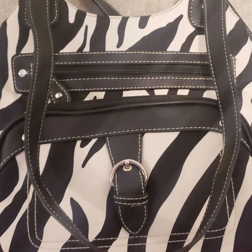 Zebra print purse - Picture 8 of 8
